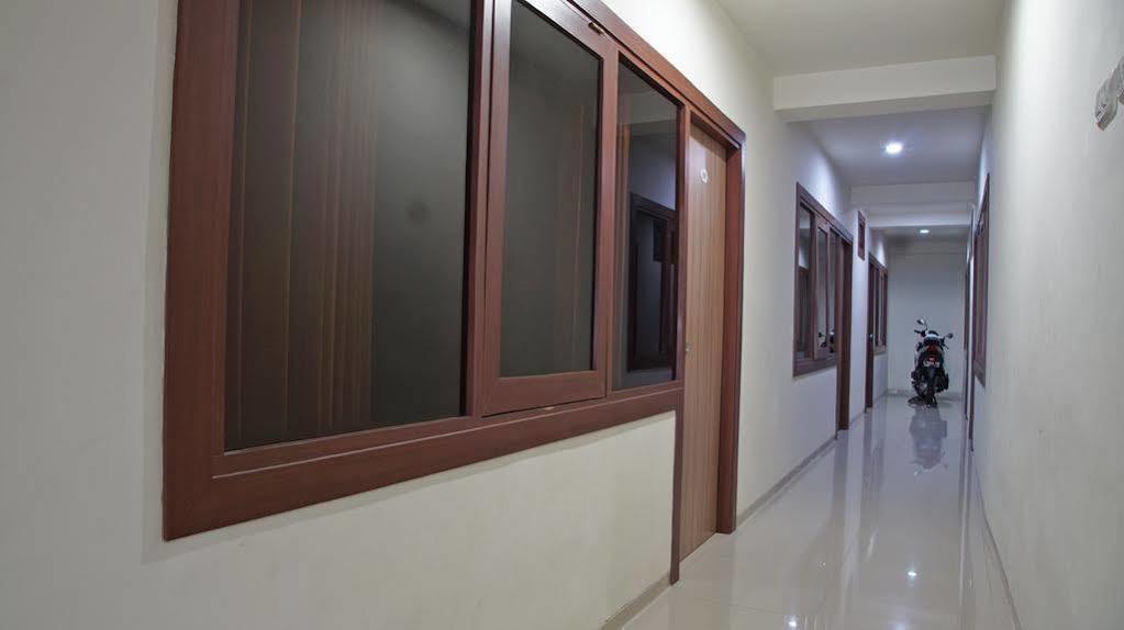 Reddoorz @ Panglima Sudirman Hotel Surabaya Exterior photo