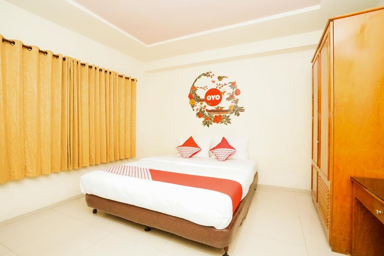 Reddoorz @ Panglima Sudirman Hotel Surabaya Exterior photo