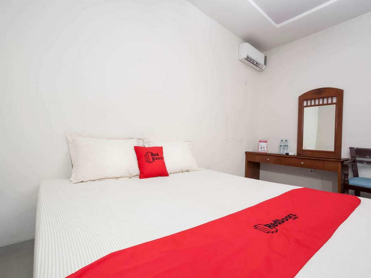 Reddoorz @ Panglima Sudirman Hotel Surabaya Exterior photo